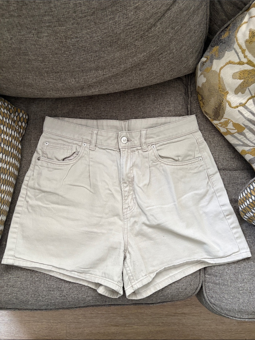 H&M Light Cream High-Waist Denim Shorts
